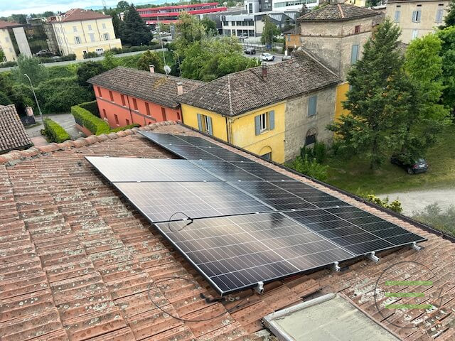 impianto-fotovoltaico-da-15-moduli-trina-solar-a-modena