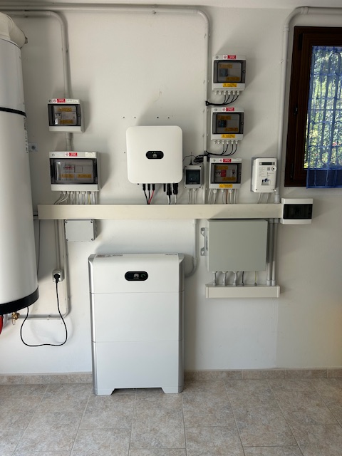 inverter-e-sistema-di-accumulo-a-viano-re
