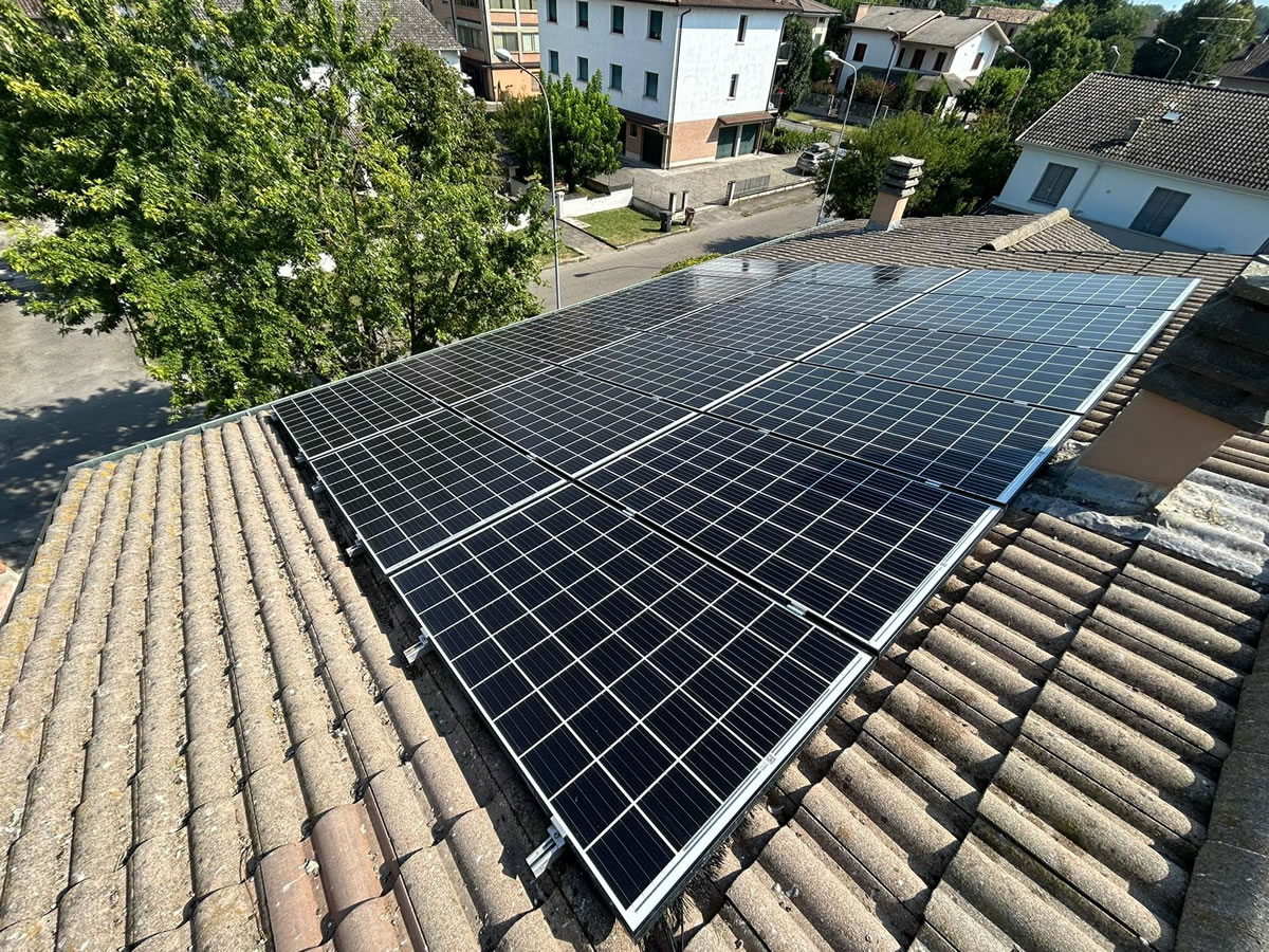 manutenzione impianto fotovoltaico per installazione privata